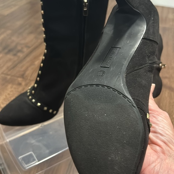 Beautiful black "suede" (faux) boots with gold accents - Picture 4 of 5